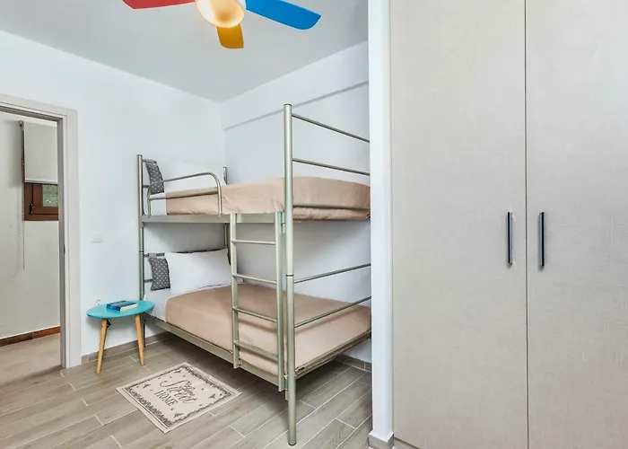 Edem Chanioti Holiday home *